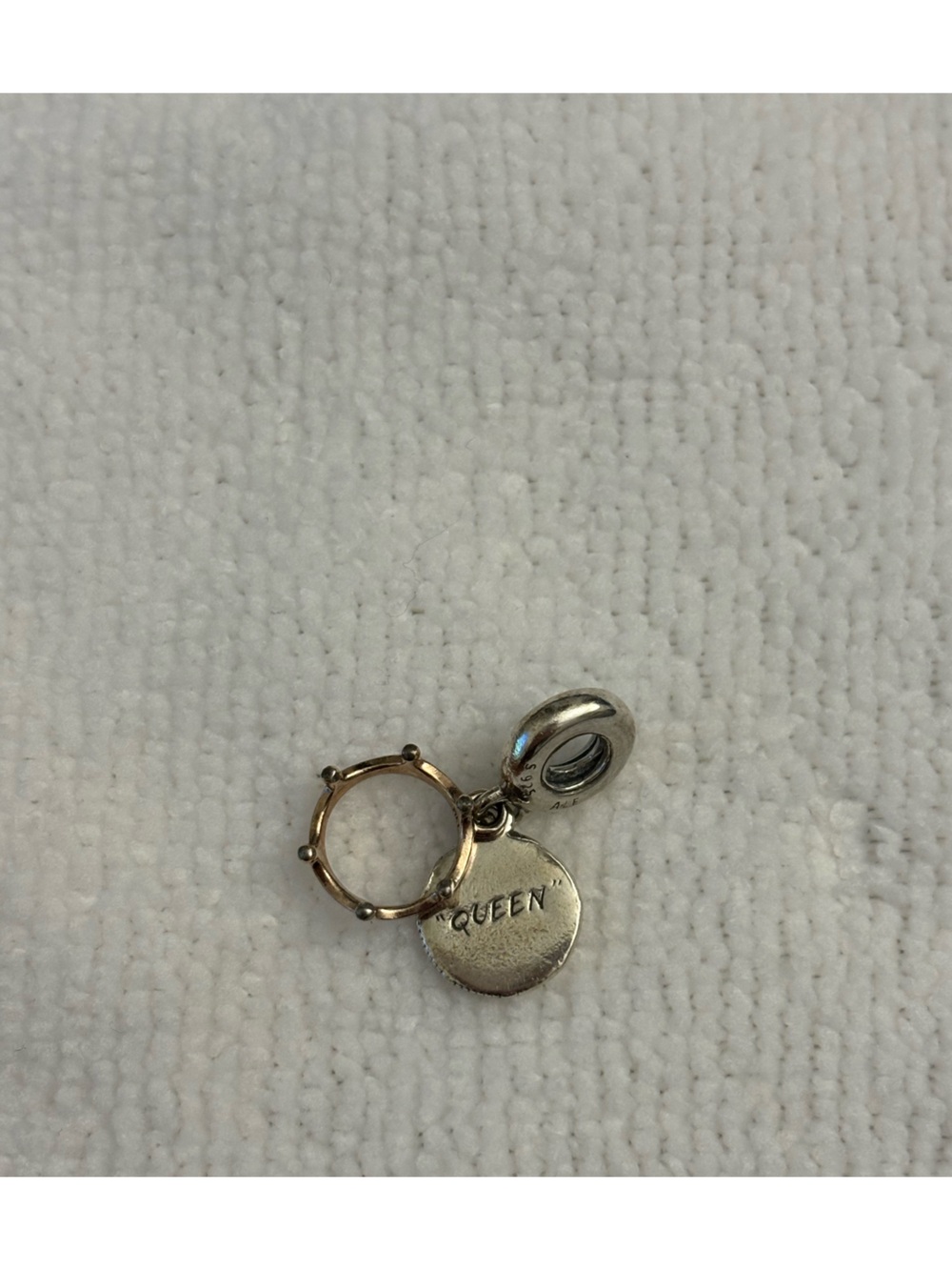 Queen / crown pandora charm